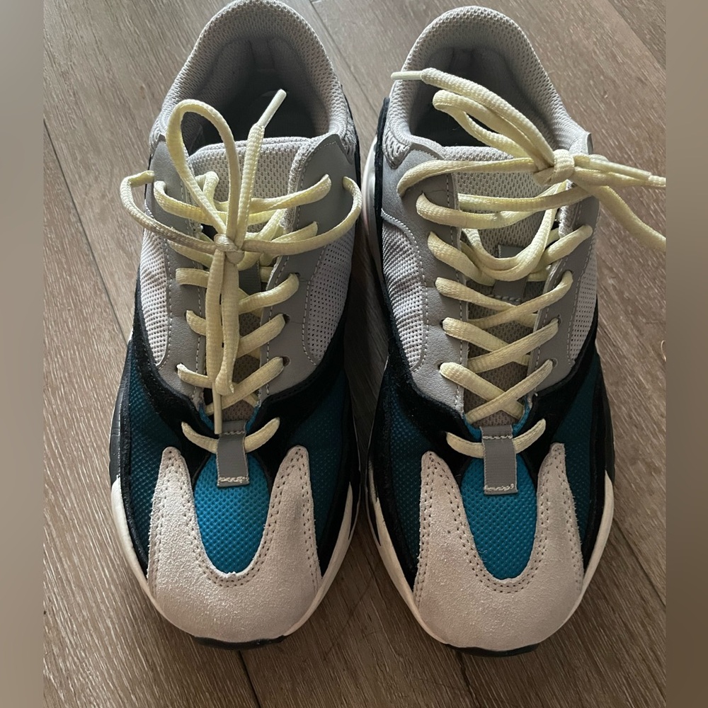 Yeezy Wave Runner